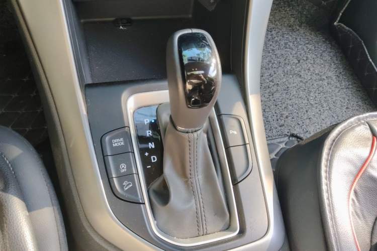 Used Hyundai ix35 2020 2.0L Automatic 2WD Zhiyong·Changxiang Edition Gear Lever