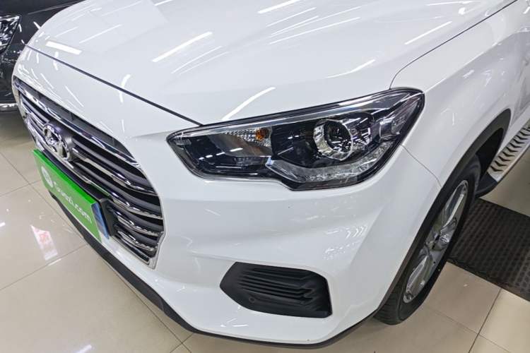 Used Hyundai ix35 2020 2.0L Automatic 2WD Zhiyong·Changxiang Edition Left Front Headlight