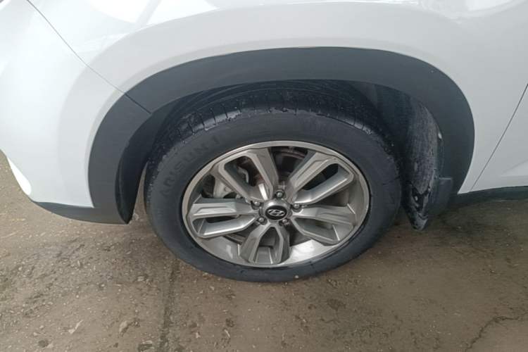 Used Hyundai ix35 2020 2.0L Automatic 2WD Zhiyong·Changxiang Edition Left Front Wheel Hub