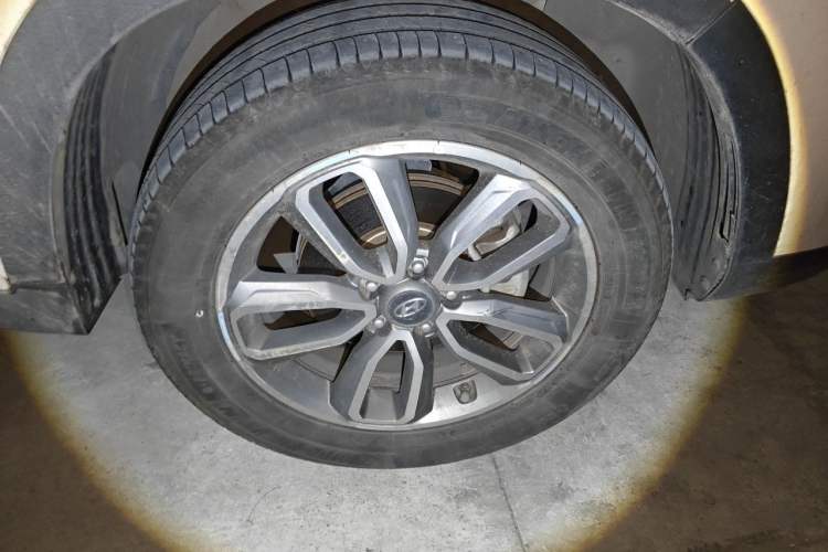 Used Hyundai ix35 2020 2.0L Automatic 2WD Zhiyong·Changxiang Edition Right Front Wheel Hub