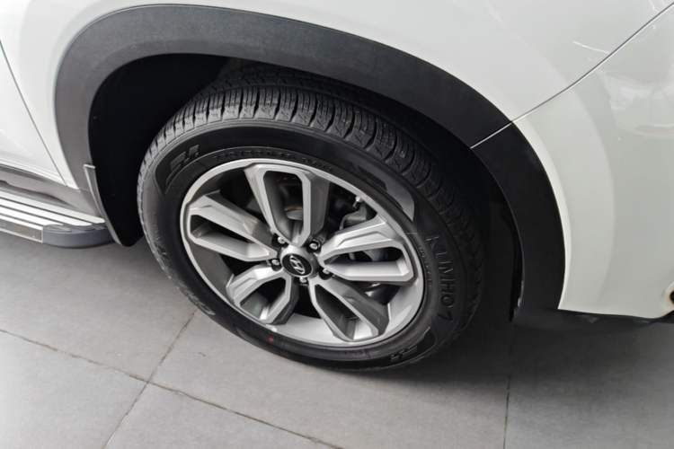 Used Hyundai ix35 2020 2.0L Automatic 2WD Zhiyong·Changxiang Edition Right Front Wheel Hub