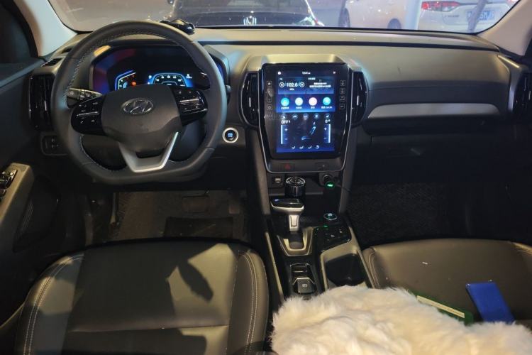 Used Hyundai ix35 2021 2.0L Automatic 2WD GLS Leading Edition Center Console