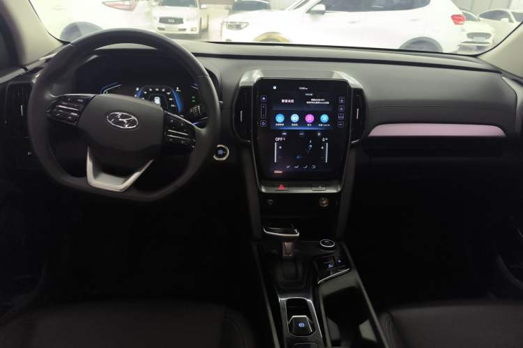 Used Hyundai ix35 2021 2.0L Automatic 2WD GLS Leading Edition Center Console