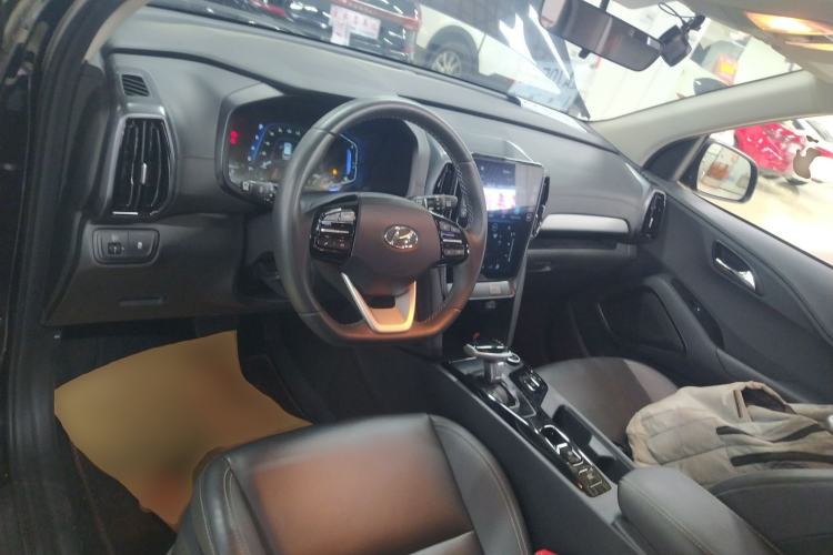 Used Hyundai ix35 2021 2.0L Automatic 2WD GLS Leading Edition Center Console
