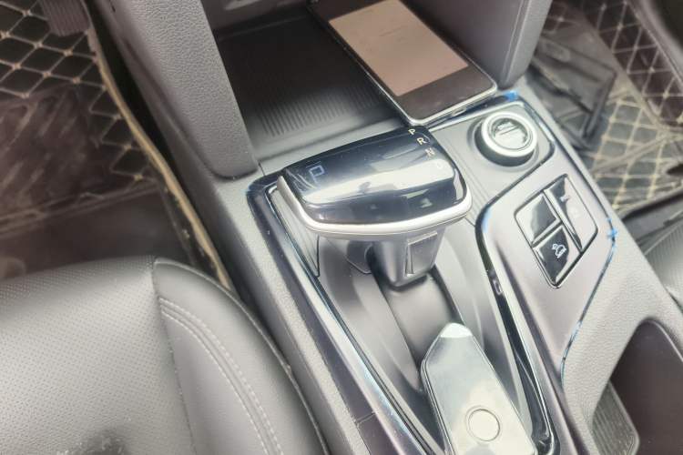 Used Hyundai ix35 2021 2.0L Automatic 2WD GLS Leading Edition Gear Lever