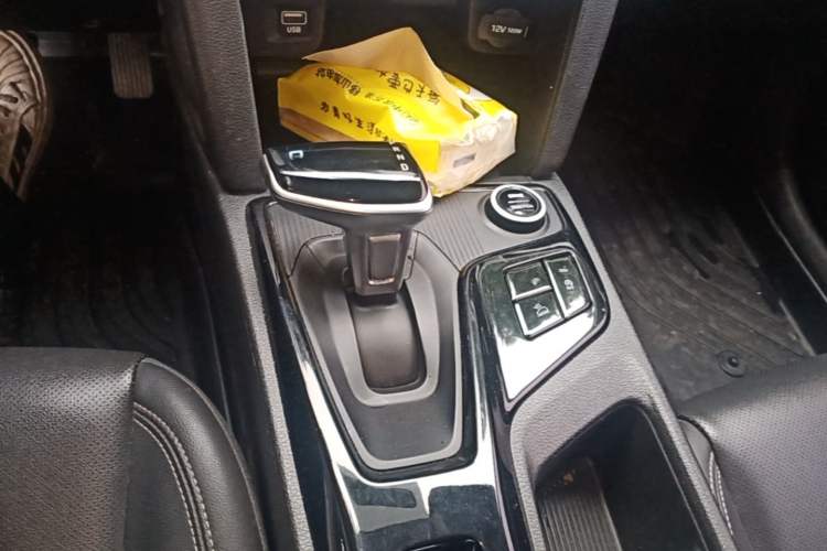 Used Hyundai ix35 2021 2.0L Automatic 2WD GLS Leading Edition Gear Lever