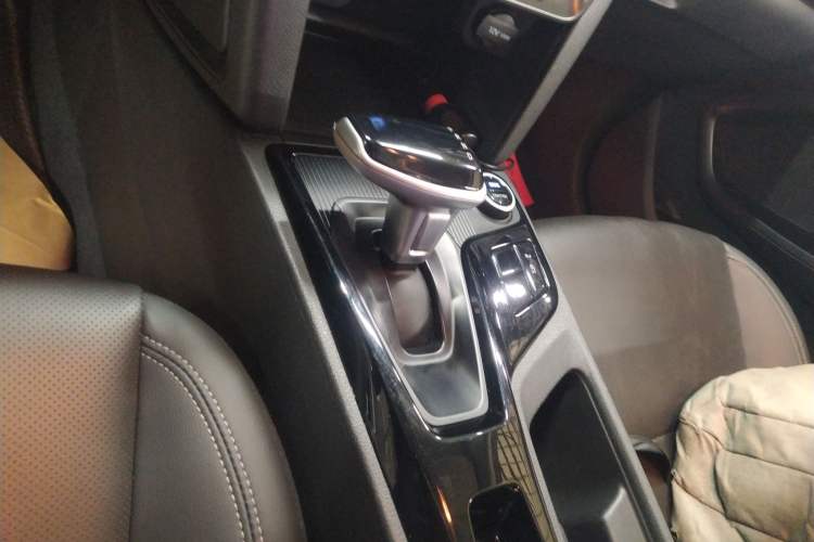 Used Hyundai ix35 2021 2.0L Automatic 2WD GLS Leading Edition Gear Lever