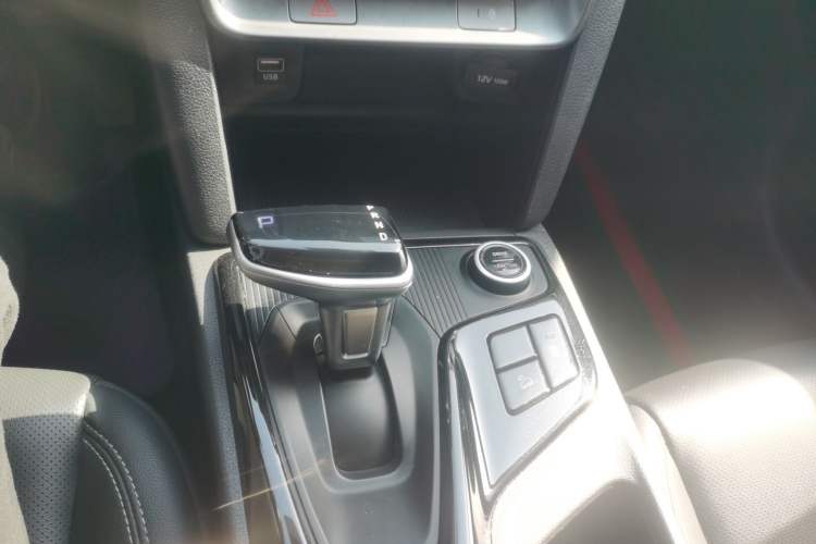 Used Hyundai ix35 2021 2.0L Automatic 2WD GLS Leading Edition Gear Lever