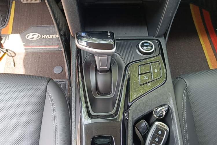 Used Hyundai ix35 2021 240TGDi DCT Two-Wheel-Drive GLS Leading Edition Gear Lever
