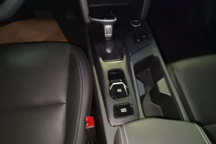 Used Hyundai ix35 2021 2.0L Automatic 2WD GLS Leading Edition Gear Lever