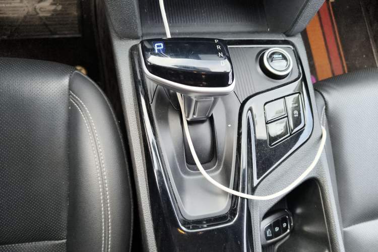 Used Hyundai ix35 2021 2.0L Automatic 2WD GLS Leading Edition Gear Lever
