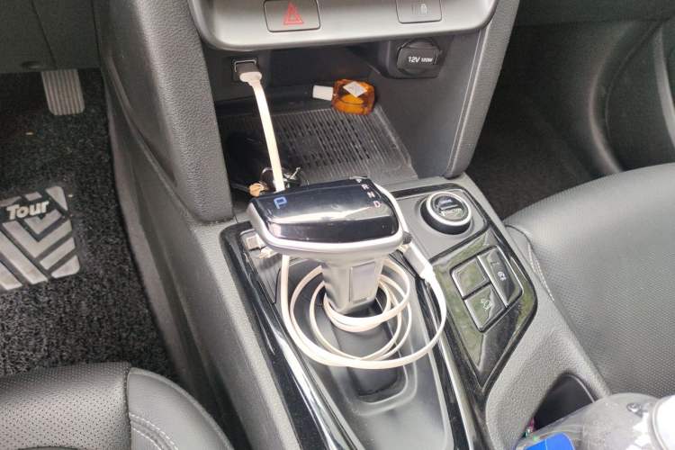 Used Hyundai ix35 2021 2.0L Automatic 2WD GLS Leading Edition Gear Lever