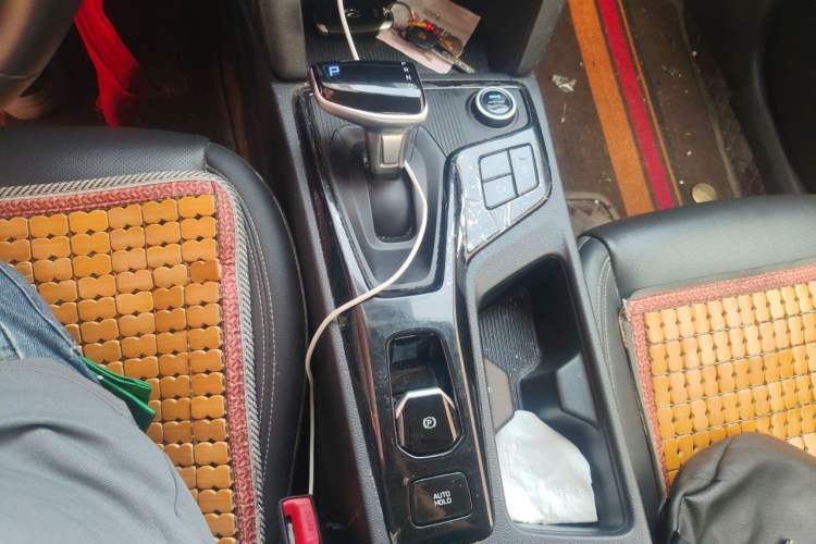 Used Hyundai ix35 2021 240TGDi DCT Two-Wheel-Drive GLS Leading Edition Gear Lever