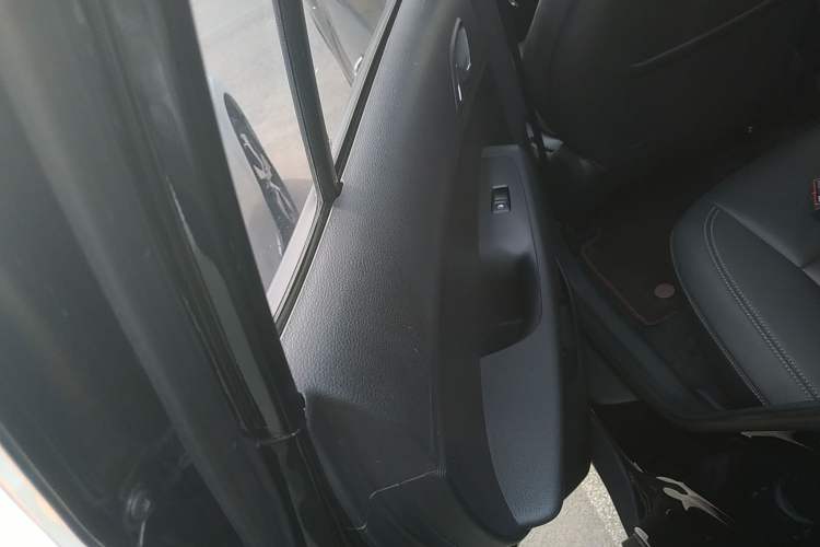 Used Hyundai ix35 2021 2.0L Automatic 2WD GLS Leading Edition Interior 8