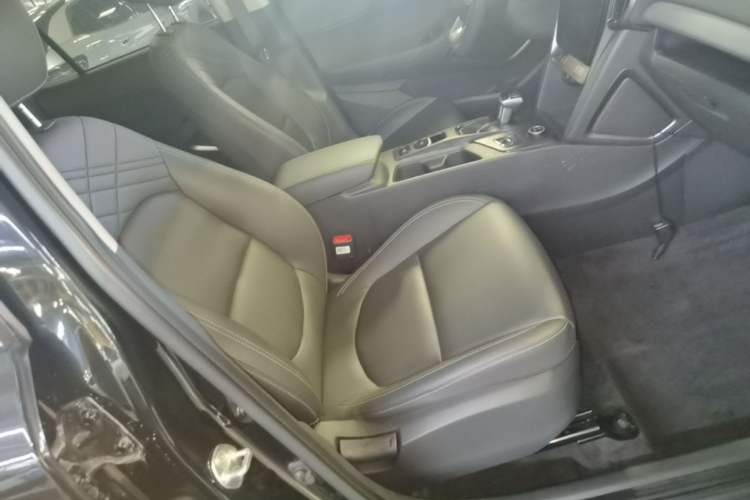 Used Hyundai ix35 2021 2.0L Automatic 2WD GLS Leading Edition Right Front Seat