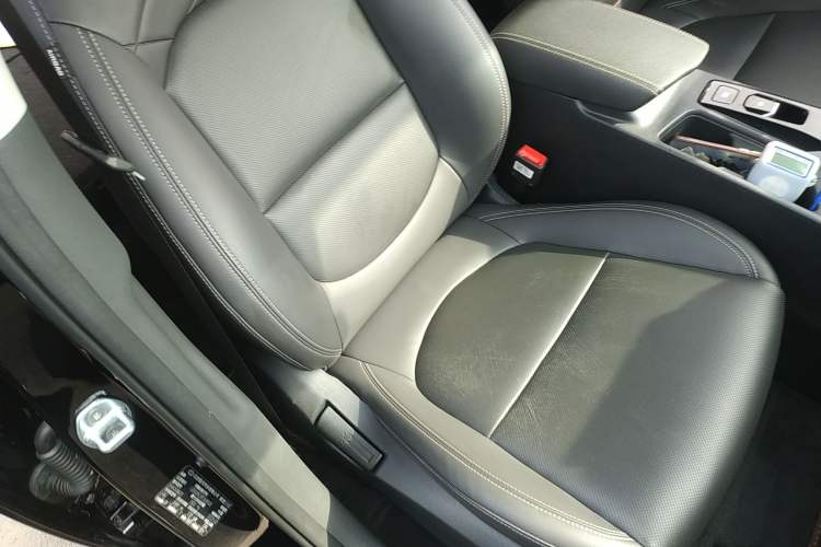Used Hyundai ix35 2021 2.0L Automatic 2WD GLS Leading Edition Right Front Seat