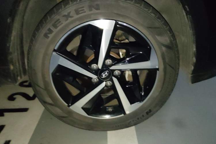 Used Hyundai ix35 2021 2.0L Automatic 2WD GLS Leading Edition Right Front Wheel Hub