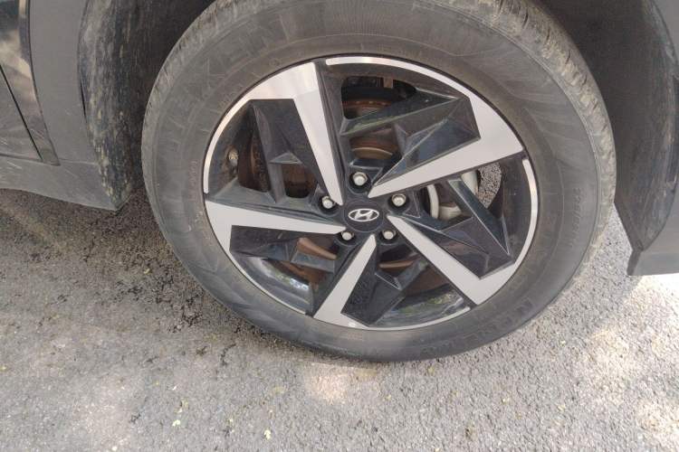 Used Hyundai ix35 2021 2.0L Automatic 2WD GLS Leading Edition Right Front Wheel Hub