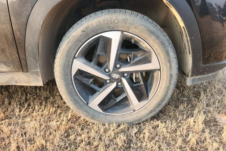 Used Hyundai ix35 2021 2.0L Automatic 2WD GLS Leading Edition Right Front Wheel Hub