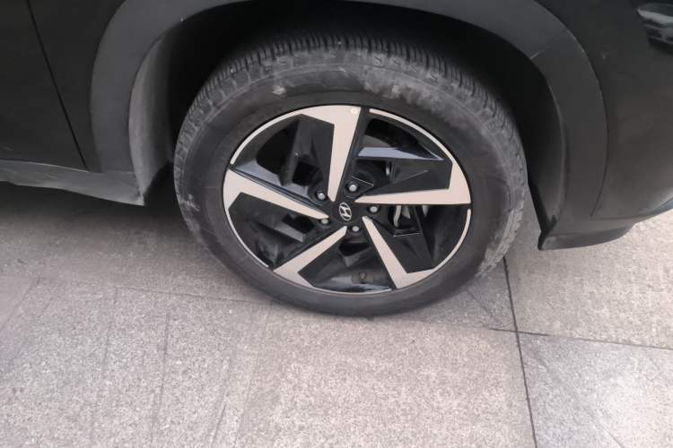 Used Hyundai ix35 2021 2.0L Automatic 2WD GLS Leading Edition Right Front Wheel Hub