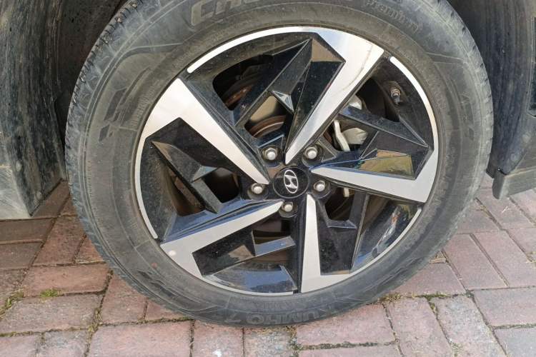 Used Hyundai ix35 2021 2.0L Automatic 2WD GLS Leading Edition Right Front Wheel Hub