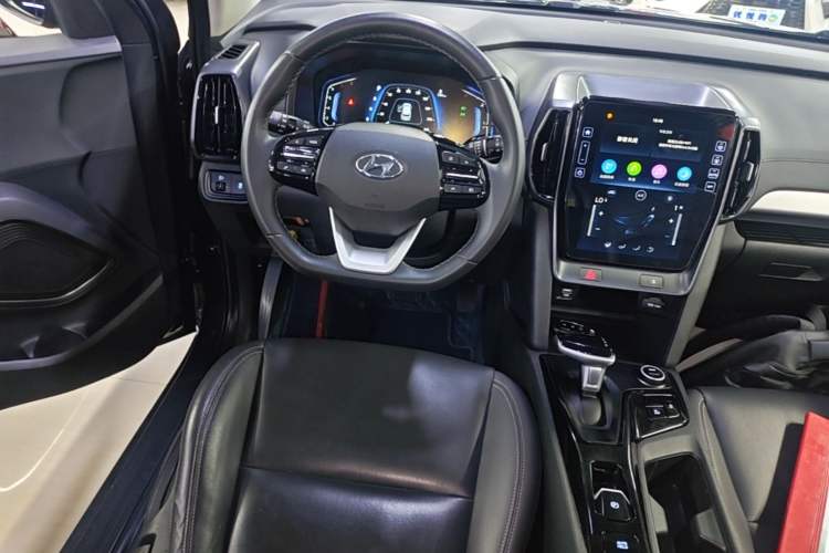 Used Hyundai ix35 2021 2.0L Automatic 2WD GLS Leading Edition Audio And AC Panel