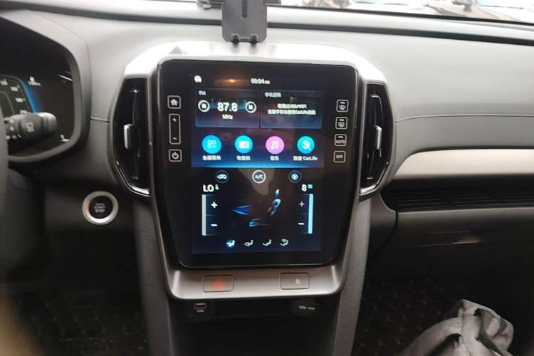 Used Hyundai ix35 2021 2.0L Automatic 2WD GLS Leading Edition Audio And AC Panel