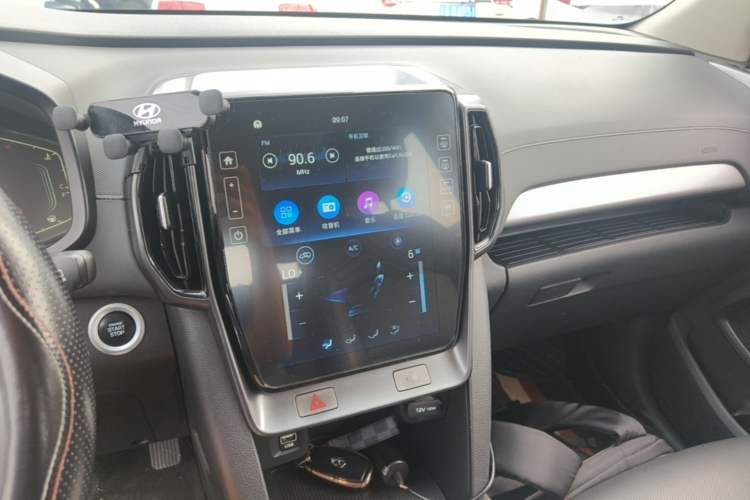 Used Hyundai ix35 2021 2.0L Automatic 2WD GLS Leading Edition Audio And AC Panel