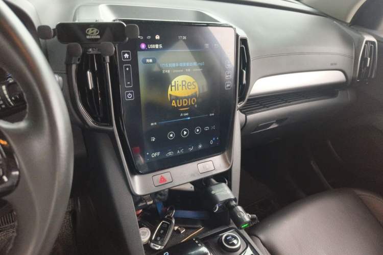 Used Hyundai ix35 2021 2.0L Automatic 2WD GLS Leading Edition Audio And AC Panel
