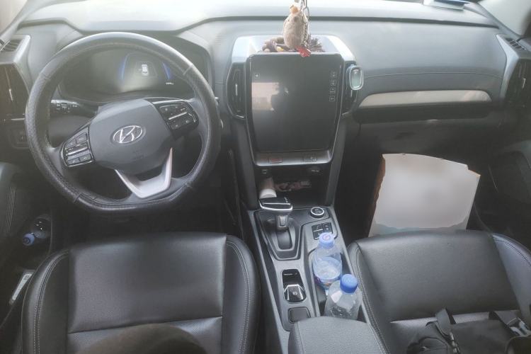 Used Hyundai ix35 2021 2.0L Automatic 2WD GLS Leading Edition Center Console
