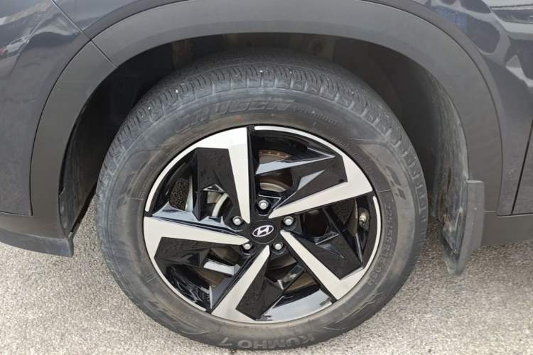 Used Hyundai ix35 2021 2.0L Automatic 2WD GLS Leading Edition Exterior 4