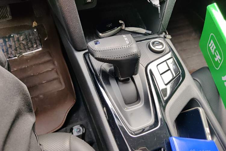 Used Hyundai ix35 2021 2.0L Automatic 2WD GLS Leading Edition Gear Lever