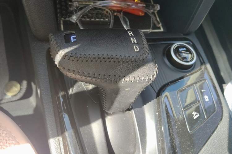 Used Hyundai ix35 2021 2.0L Automatic 2WD GLS Leading Edition Gear Lever