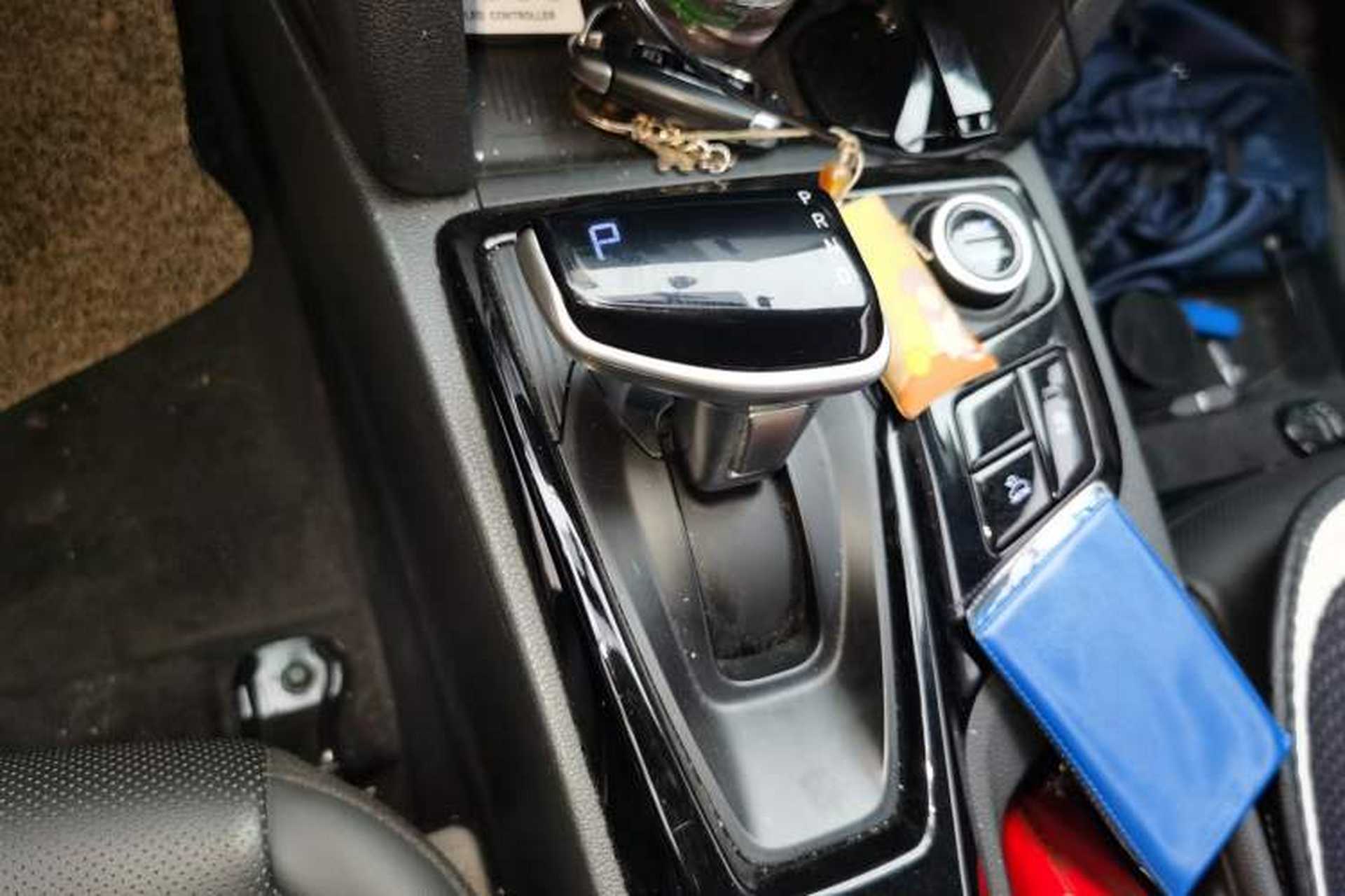 Used Hyundai ix35 2021 2.0L Automatic 2WD GLS Leading Edition Gear Lever