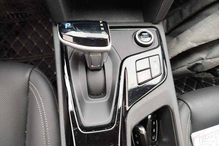 Used Hyundai ix35 2021 2.0L Automatic 2WD GLS Leading Edition Gear Lever