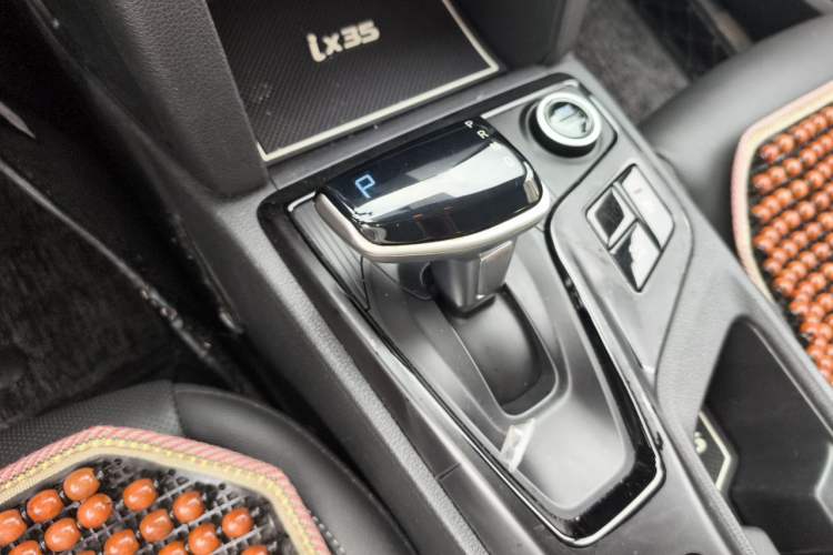 Used Hyundai ix35 2021 2.0L Automatic 2WD GLS Leading Edition Gear Lever