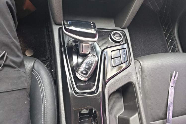 Used Hyundai ix35 2021 2.0L Automatic 2WD GLS Leading Edition Gear Lever
