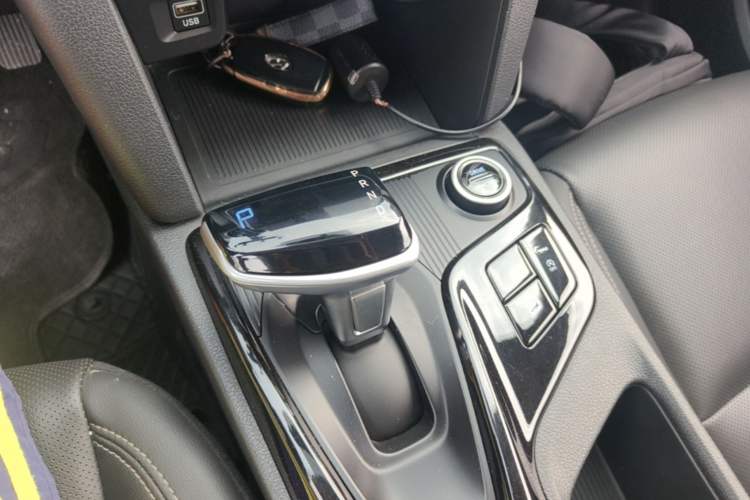 Used Hyundai ix35 2021 2.0L Automatic 2WD GLS Leading Edition Gear Lever