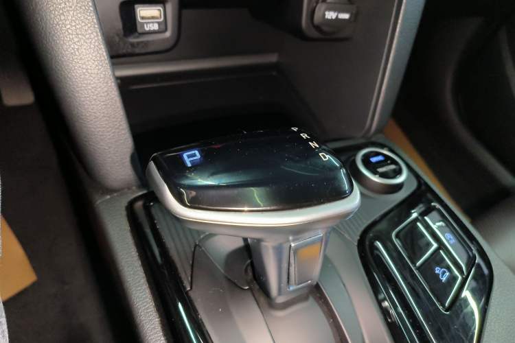 Used Hyundai ix35 2021 2.0L Automatic 2WD GLS Leading Edition Gear Lever