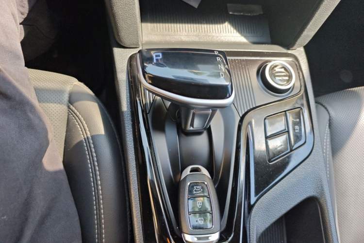 Used Hyundai ix35 2021 2.0L Automatic 2WD GLS Leading Edition Gear Lever