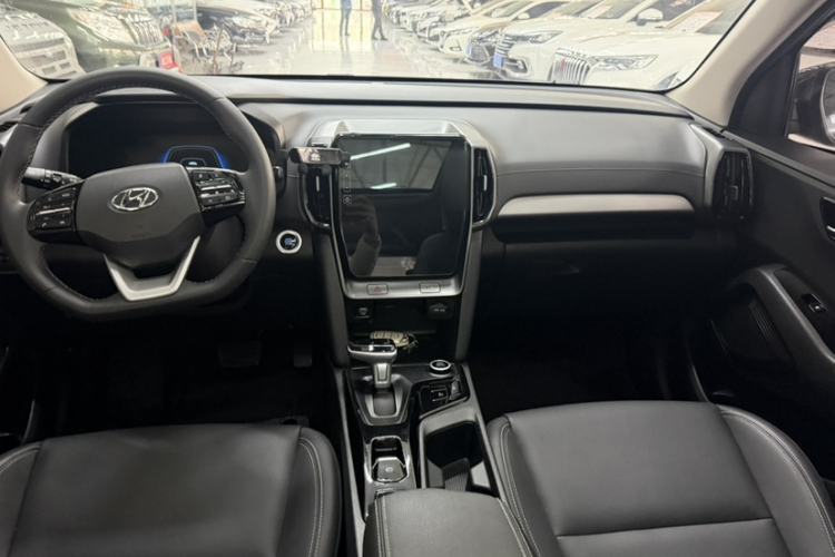 Used Hyundai ix35 2021 2.0L Automatic 2WD GLS Leading Edition Interior 2