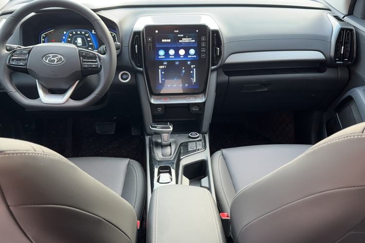 Used Hyundai ix35 2021 2.0L Automatic 2WD GLS Leading Edition Interior 3