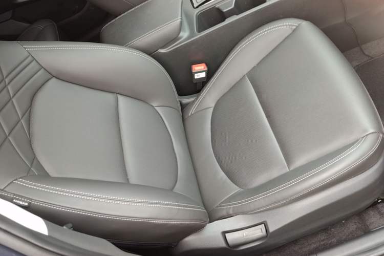 Used Hyundai ix35 2021 2.0L Automatic 2WD GLS Leading Edition Right Front Seat