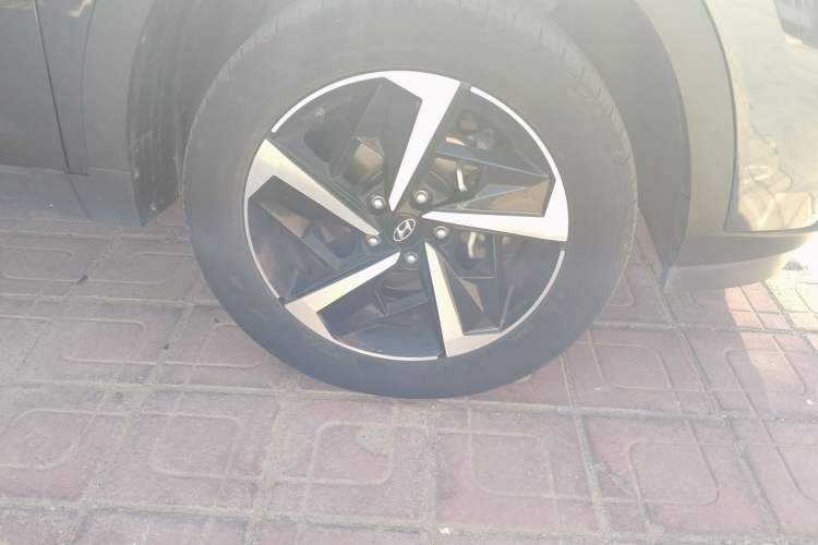 Used Hyundai ix35 2021 2.0L Automatic 2WD GLS Leading Edition Right Front Wheel Hub