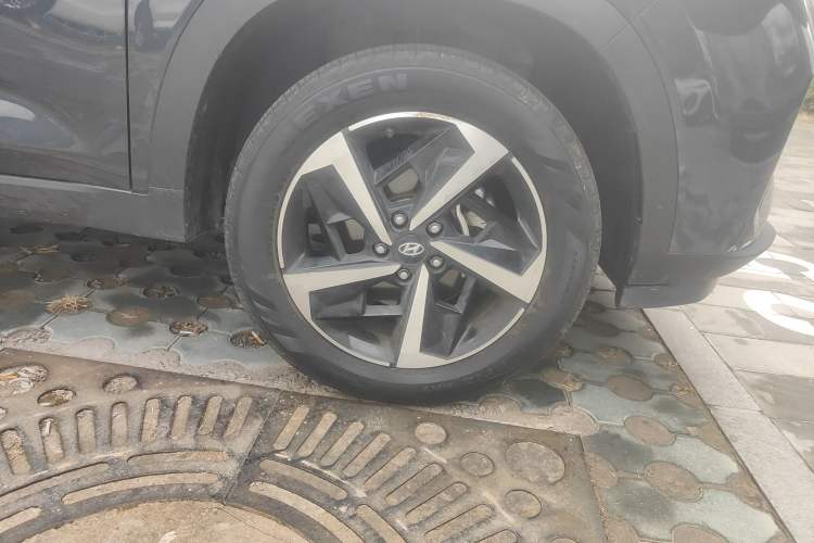Used Hyundai ix35 2021 2.0L Automatic 2WD GLS Leading Edition Right Front Wheel Hub