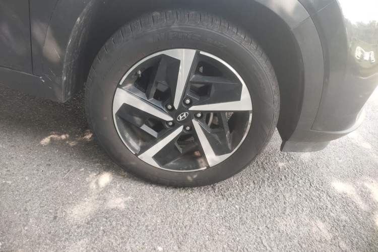 Used Hyundai ix35 2021 2.0L Automatic 2WD GLS Leading Edition Right Front Wheel Hub
