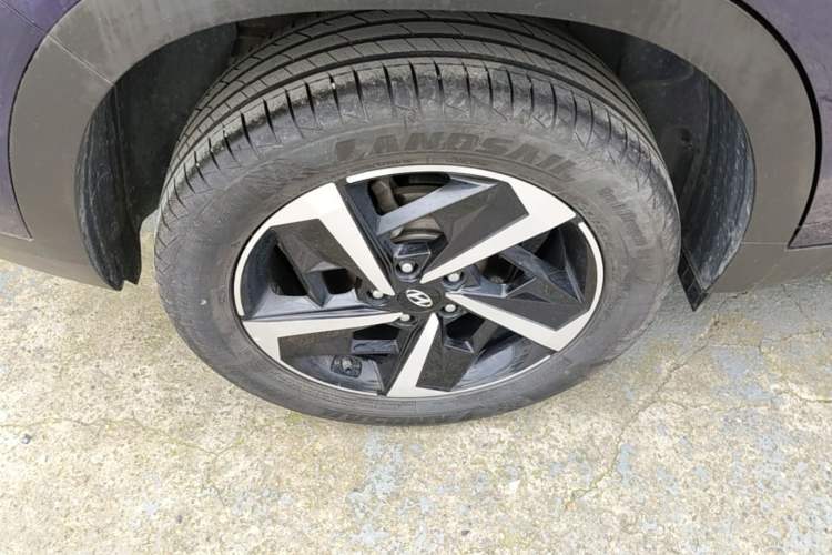 Used Hyundai ix35 2021 2.0L Automatic 2WD GLS Leading Edition Right Rear Wheel Hub