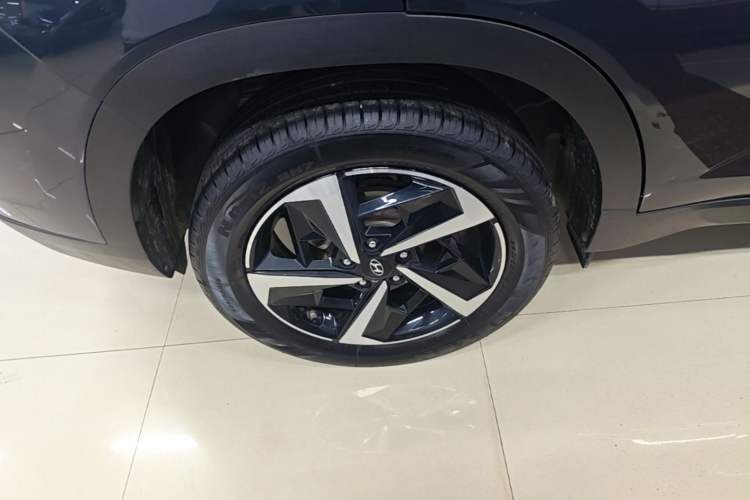 Used Hyundai ix35 2021 2.0L Automatic 2WD GLS Leading Edition Right Rear Wheel Hub