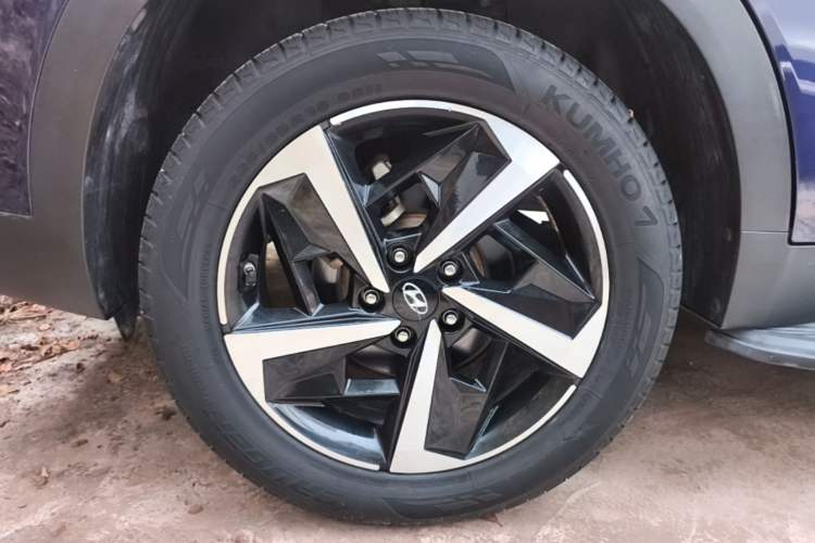 Used Hyundai ix35 2021 2.0L Automatic 2WD GLS Leading Edition Right Rear Wheel Hub