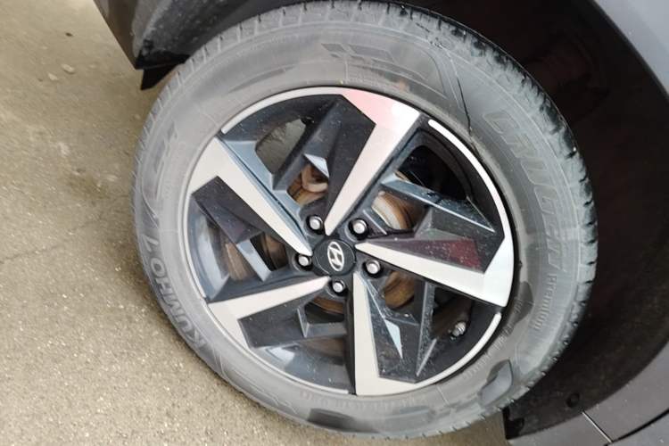 Used Hyundai ix35 2021 2.0L Automatic 2WD GLS Leading Edition Right Rear Wheel Hub